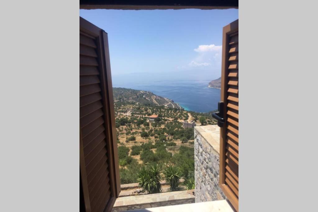 Πύργος Παραδοσιακός Με Μαγευτική Θέα - Villa Traditional Tower With Amazing Sea View 阿里奥波利斯 外观 照片