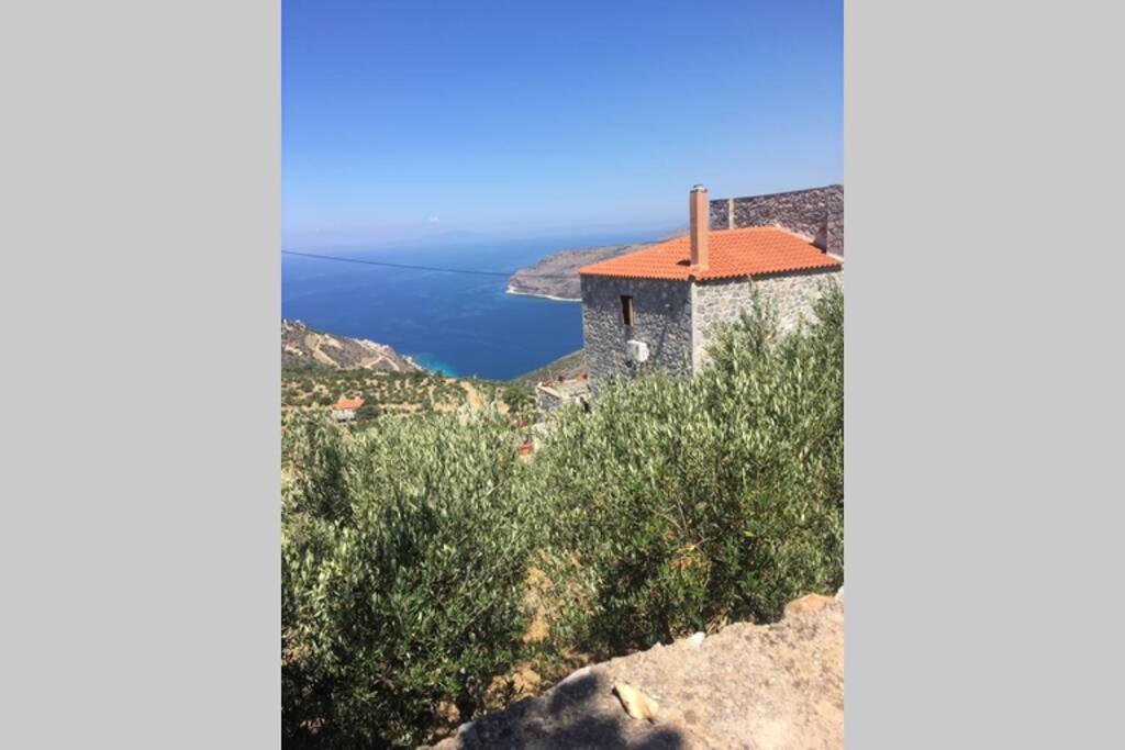 Πύργος Παραδοσιακός Με Μαγευτική Θέα - Villa Traditional Tower With Amazing Sea View 阿里奥波利斯 外观 照片