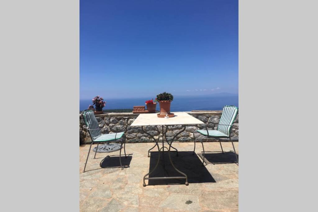 Πύργος Παραδοσιακός Με Μαγευτική Θέα - Villa Traditional Tower With Amazing Sea View 阿里奥波利斯 外观 照片