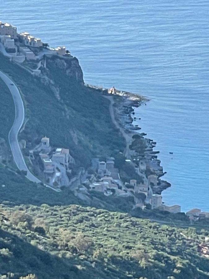 Πύργος Παραδοσιακός Με Μαγευτική Θέα - Villa Traditional Tower With Amazing Sea View 阿里奥波利斯 外观 照片