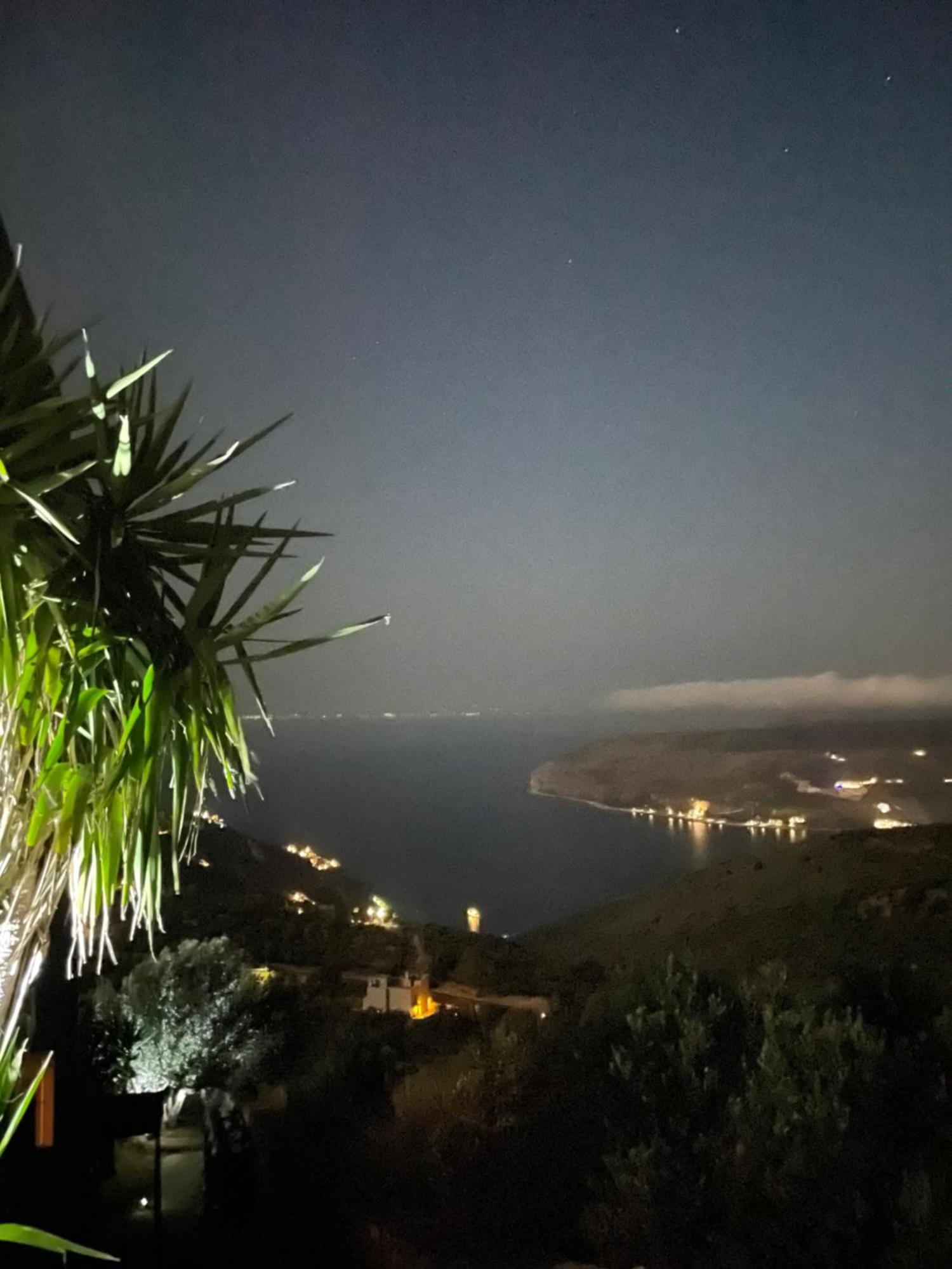 Πύργος Παραδοσιακός Με Μαγευτική Θέα - Villa Traditional Tower With Amazing Sea View 阿里奥波利斯 外观 照片