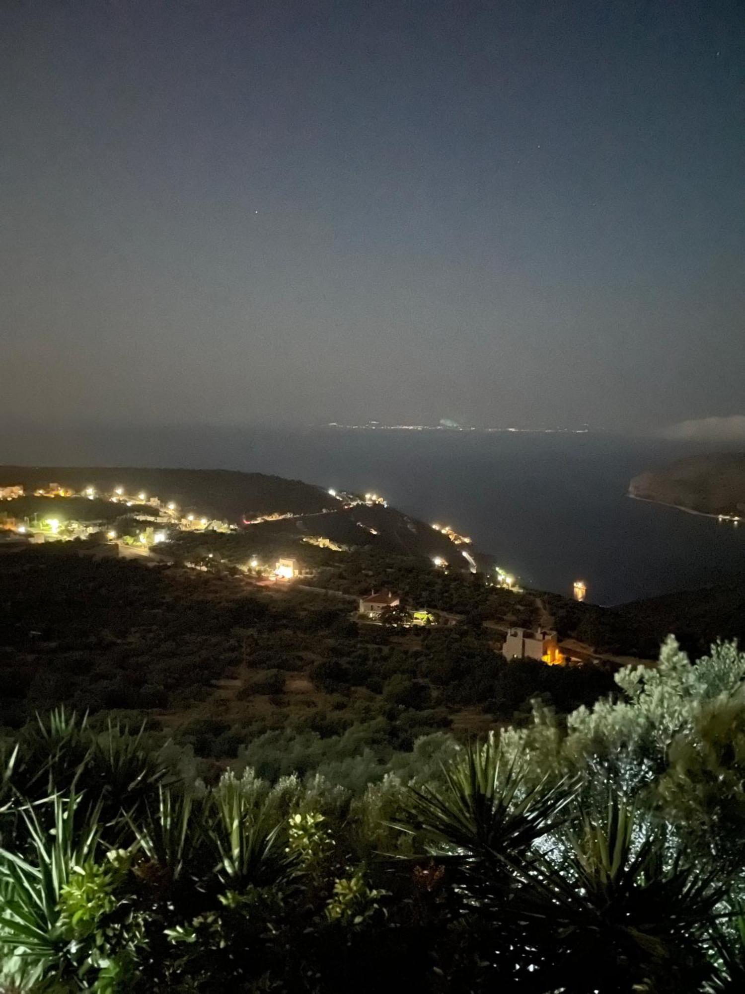 Πύργος Παραδοσιακός Με Μαγευτική Θέα - Villa Traditional Tower With Amazing Sea View 阿里奥波利斯 外观 照片